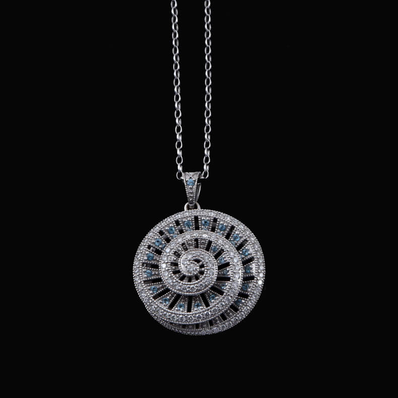 "Every single piece of bespoke 
jewellery has a story, unique and unrivalled”