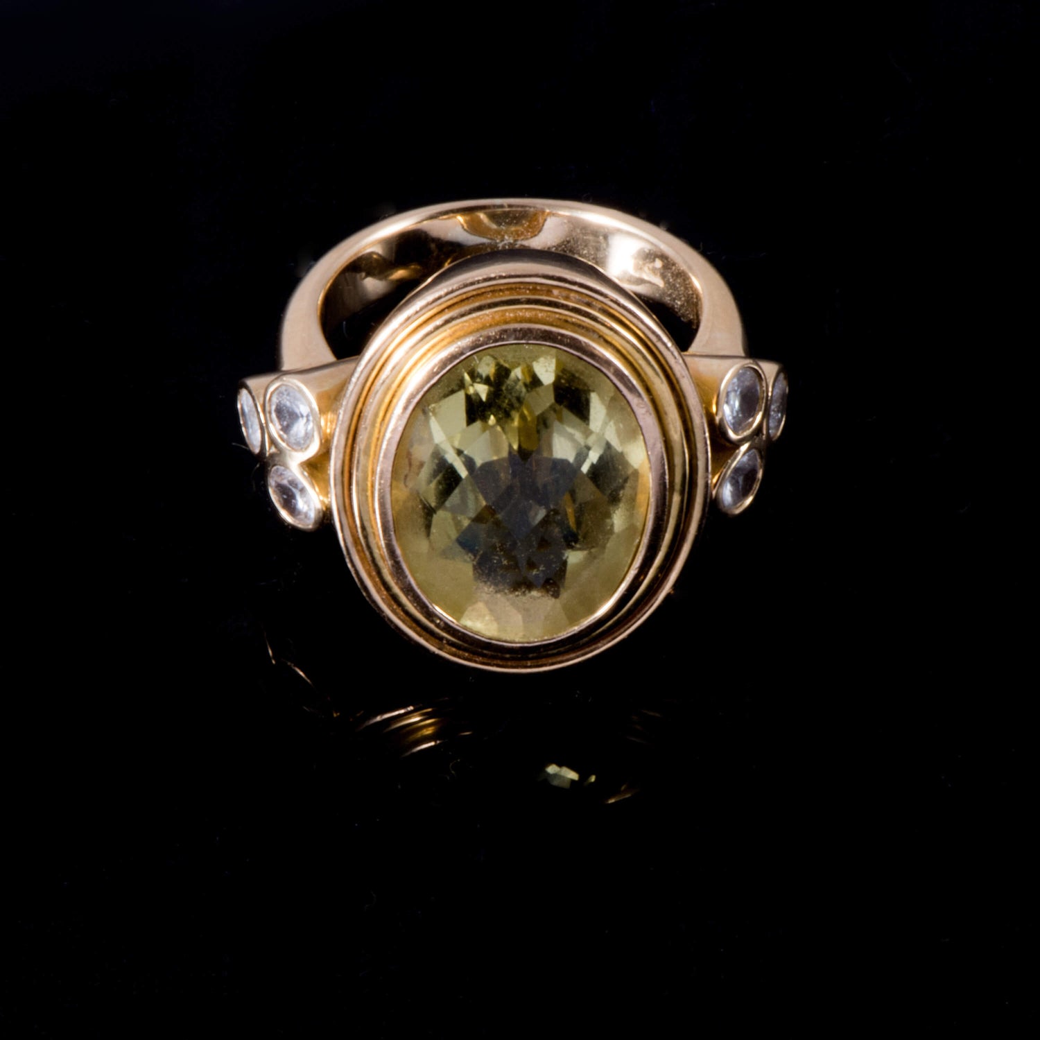 Oval Citrine And 18ct Gold Ring